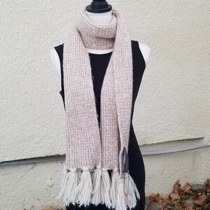 NWT Vince Camuto marled shine muffler scarf in Oatmeal/Pink